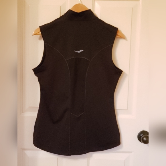 Saucony womens running vest - Picture 4 of 7